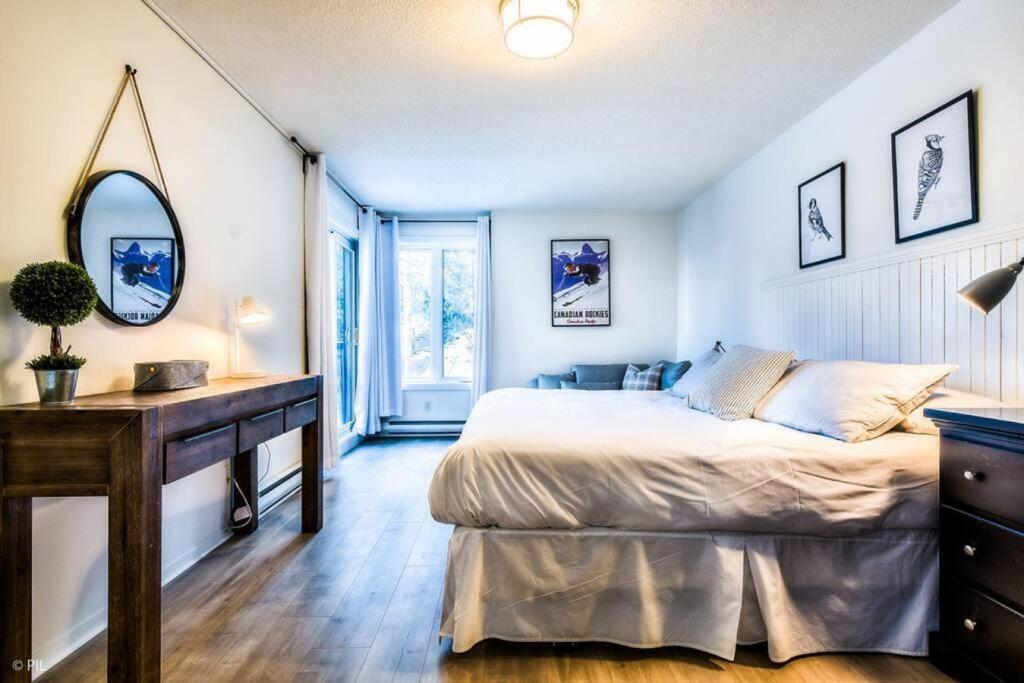 Chic Mt-Tremblant Condo With View On The Lake By Denstays 蒙特朗布朗 外观 照片