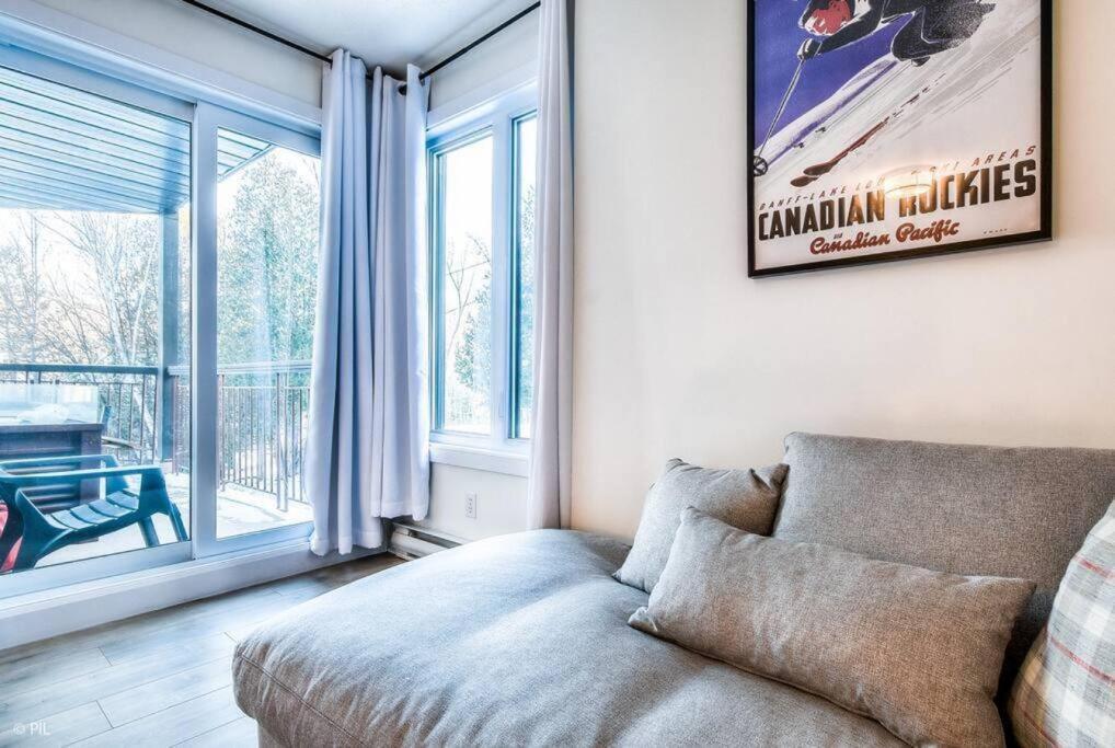 Chic Mt-Tremblant Condo With View On The Lake By Denstays 蒙特朗布朗 外观 照片
