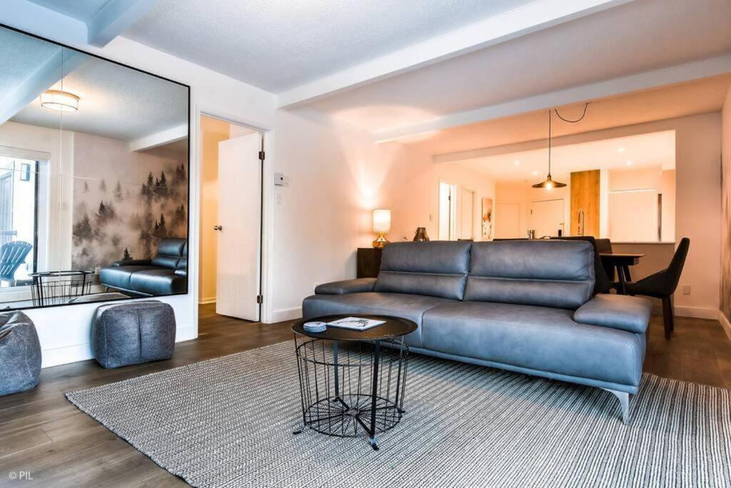 Chic Mt-Tremblant Condo With View On The Lake By Denstays 蒙特朗布朗 外观 照片