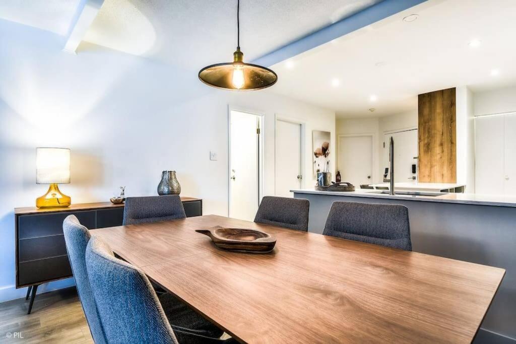 Chic Mt-Tremblant Condo With View On The Lake By Denstays 蒙特朗布朗 外观 照片