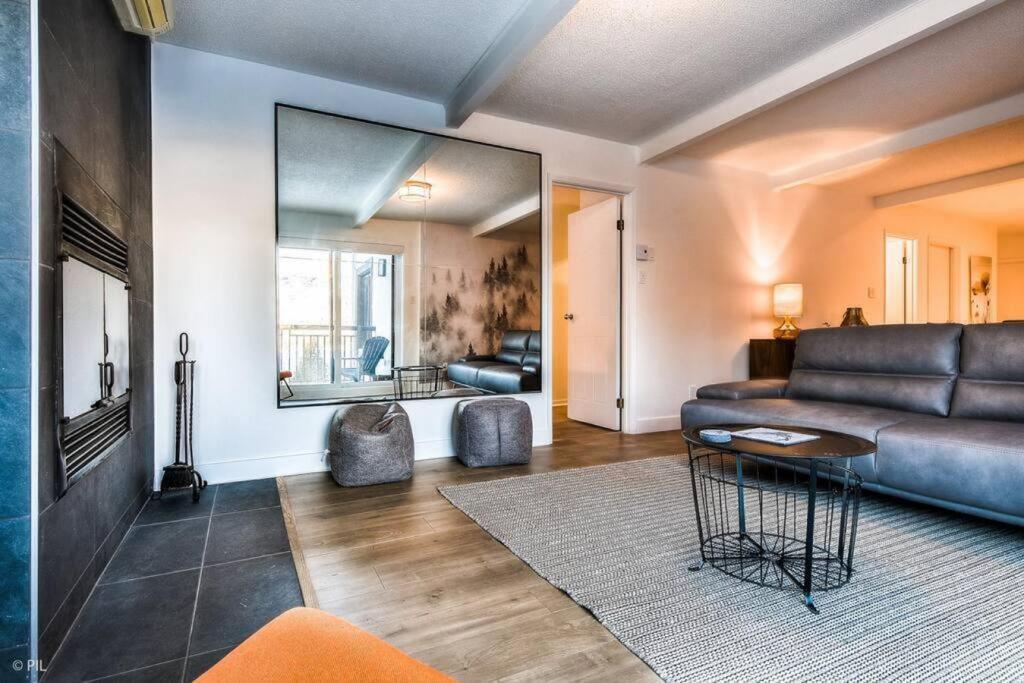 Chic Mt-Tremblant Condo With View On The Lake By Denstays 蒙特朗布朗 外观 照片