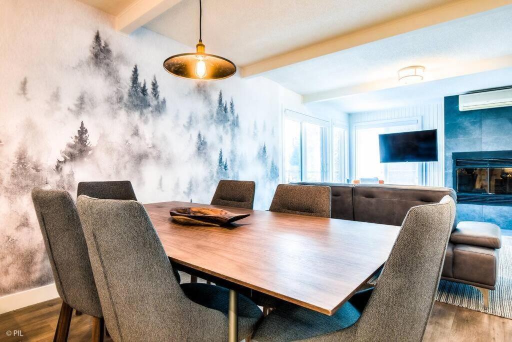 Chic Mt-Tremblant Condo With View On The Lake By Denstays 蒙特朗布朗 外观 照片